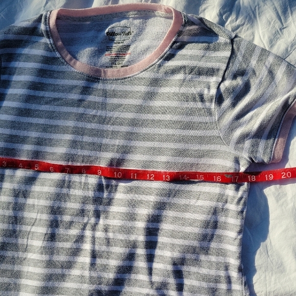 Gray and Pink Striped Women's Pajama Set Ultra Soft Shorts And Top Sz M - Picture 4 of 7